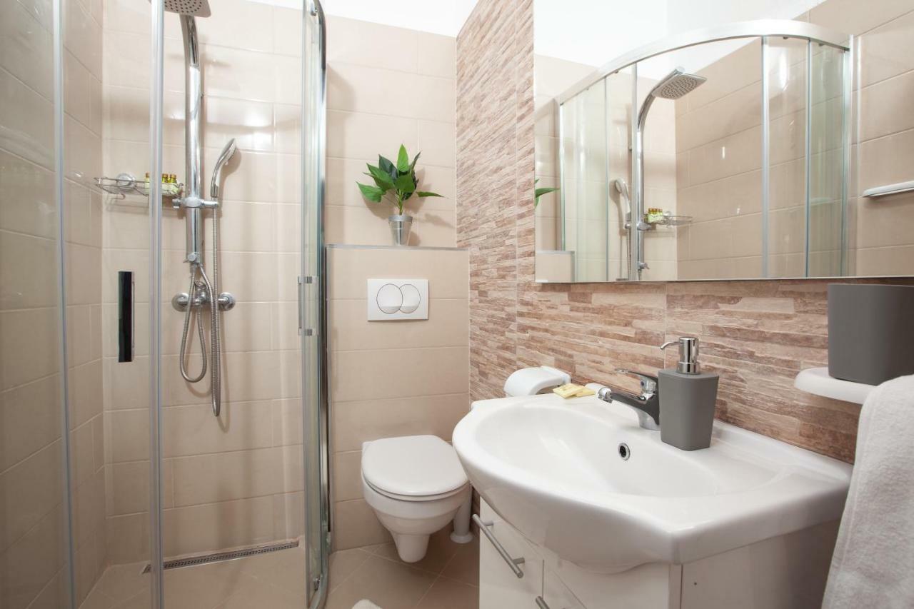 Apartments R Makarska Luaran gambar